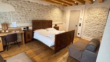 Chambre Quadruple, vue colline