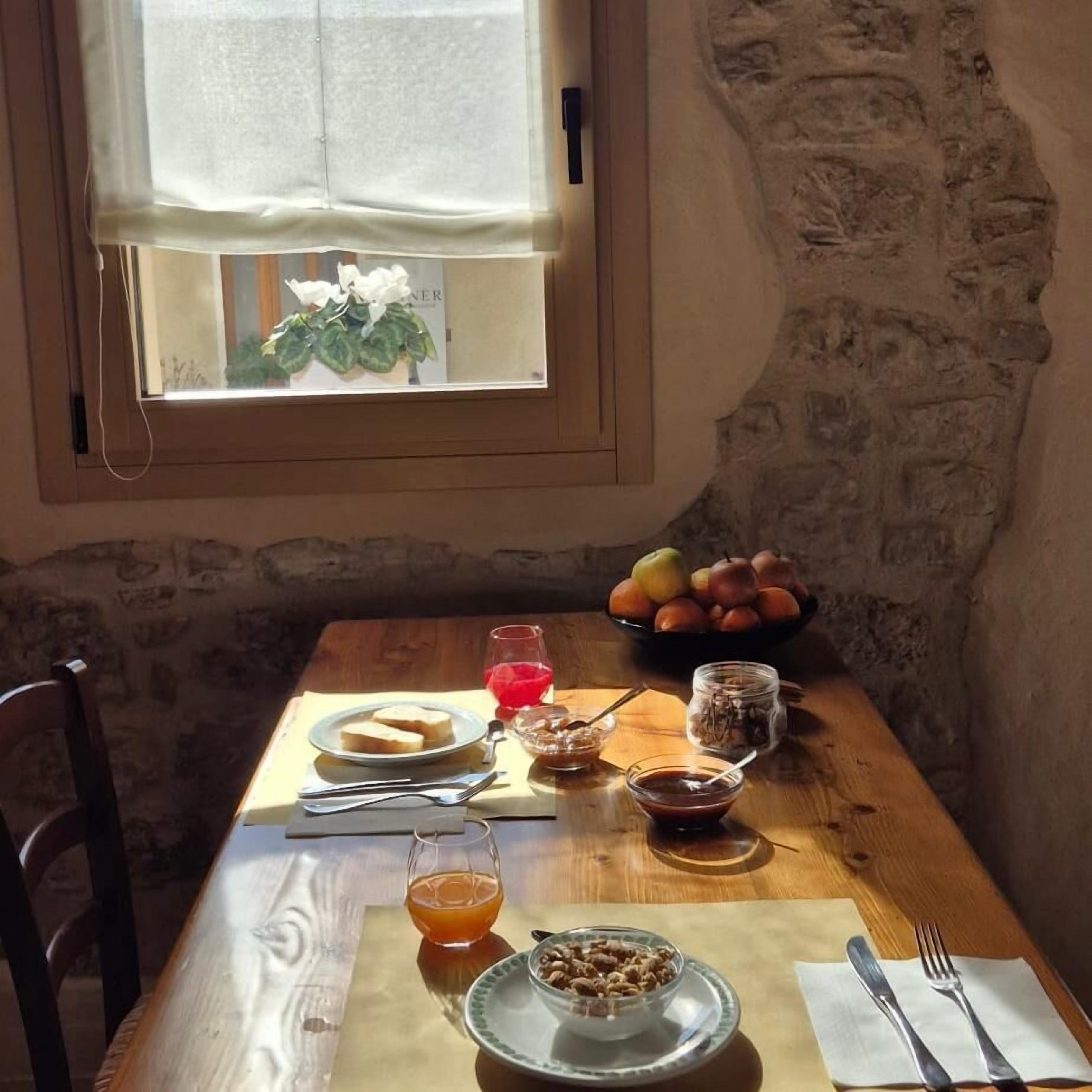 Tägliches inbegriffenes einheimisches Frühstück