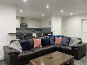 Lägenhet - 2 sovrum | Vardagsrum