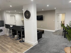 Apartment, 2 Bedrooms | Interior