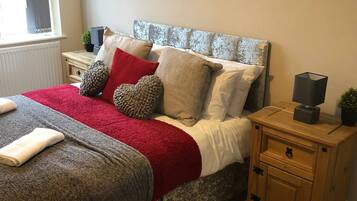 Apartment, 3 Bedrooms, Smoking | 3 bedrooms