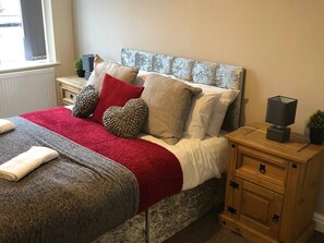 Apartment, 3 Bedrooms, Smoking