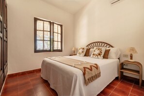 3 chambres, fer et planche à repasser, lit parapluie, Wi-Fi gratuit