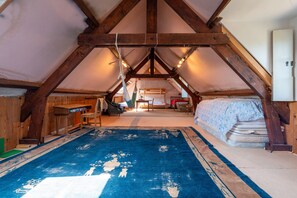 7 bedrooms, free WiFi