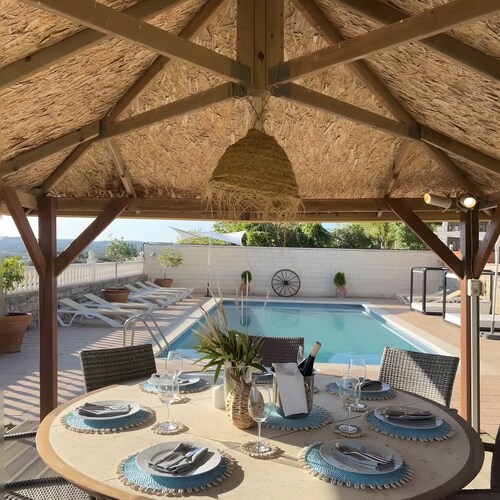 Villa 'Bloom' with Sea View, Wi-Fi and Air Conditioning