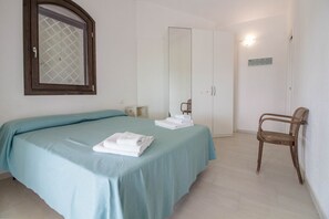 4 Schlafzimmer, Bügeleisen/Bügelbrett, Reisekinderbett, WLAN