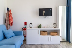 TV