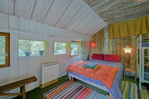 1 bedroom - Cabin "Myrtille" with Mountain View, Private Terrace and Garden (Arrien-en-Bethmale)