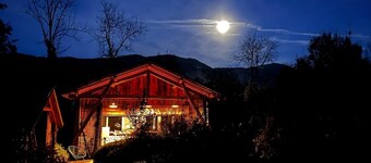 Cabine "Myrtille" avec vue sur la montagne, terrasse privée et jardin privé