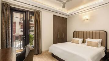 Deluxe Apartment | Egyptian cotton sheets, premium bedding, down duvets, memory-foam beds