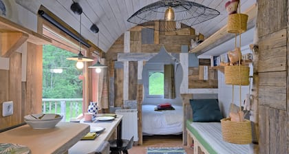 Tiny Home 'Roulotte Appoline' with Mountain View, Private Terrace and Private Garden