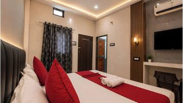Standard Double Room, Air conditioning | View from room