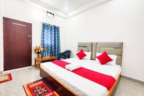 Roupas de cama antialérgicas, escrivaninha, quartos à prova de som