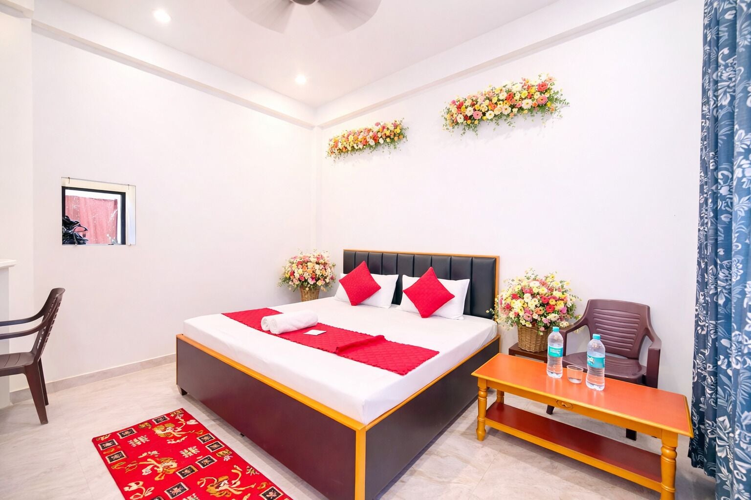 Hypo-allergenic bedding, desk, soundproofing, bed sheets