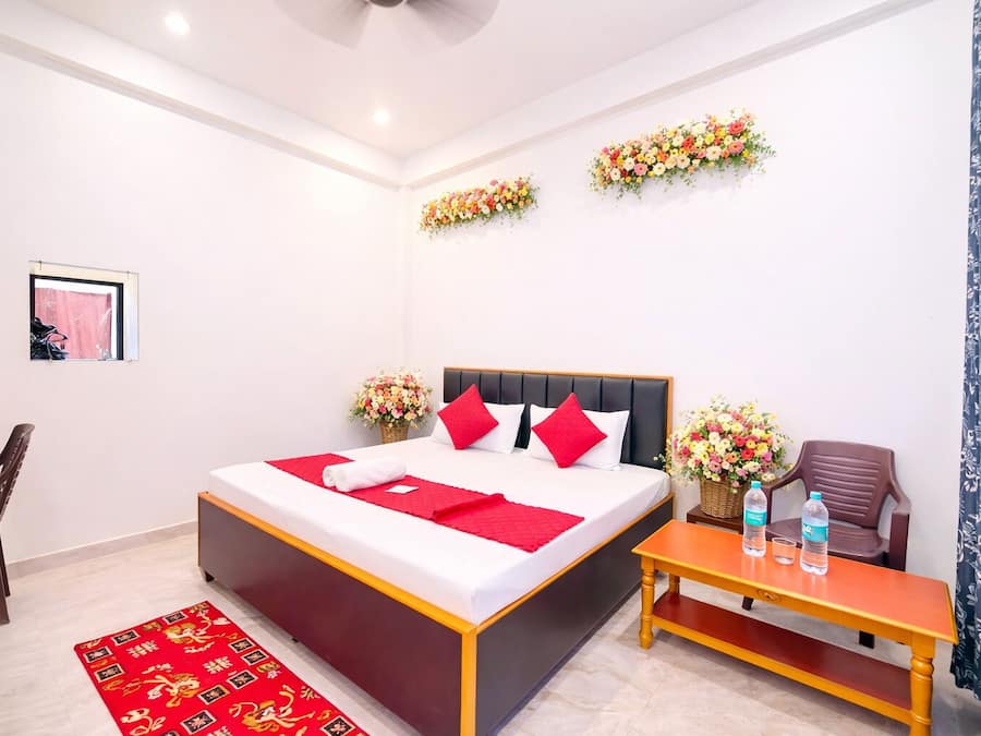 Ropa de cama hipoalergénica, escritorio, sistema de insonorización