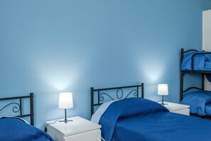 2 bedrooms, iron/ironing board, free WiFi, bed sheets - Villa 'La Conchiglia' with Wi-Fi and Air Conditioning (Licata)