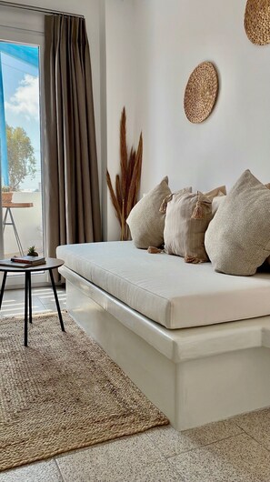 Junior Double Room, Balcony, City View | Living area | TV, printers - CAL DAY ROOMS SANTORINI (Santorini)
