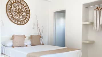 Junior Double Room, Balcony, City View | In-room safe, laptop workspace, blackout curtains, soundproofing