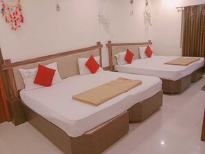 Soundproofing, free WiFi - Temple City lakeinn (Melur)