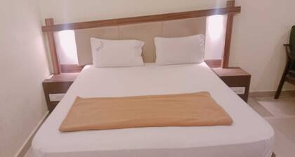 Temple City lakeinn