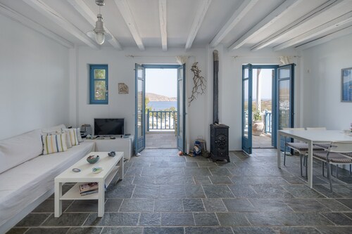 Holiday Home 'Almira 2' with Sea View, Wi-Fi and Air Conditioning
