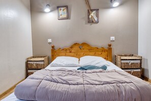 3 bedrooms, iron/ironing board, free WiFi