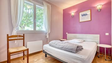 2 habitaciones, tabla de planchar con plancha y wifi gratis