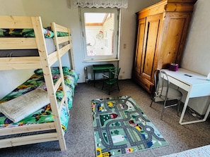 3 bedrooms, WiFi