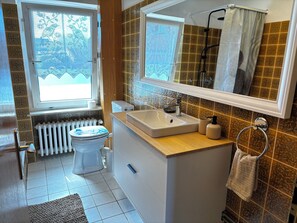 Toilet paper - Vacation apartment no. 2 with its own jetty/barge (Maasholm)