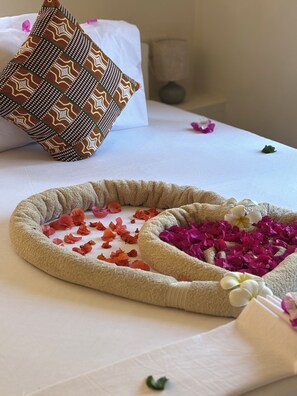 Triple Room | Free cribs/infant beds, free WiFi, bed sheets - Kasuku Villa (Jambiani)