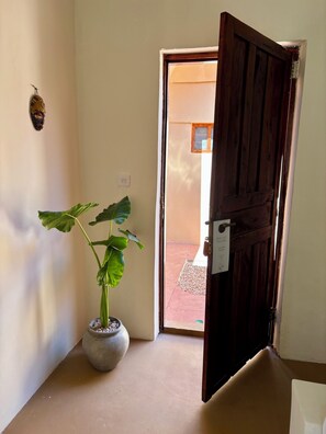 Quarto triplo | Berços grátis, Wi-Fi de cortesia, roupa de cama