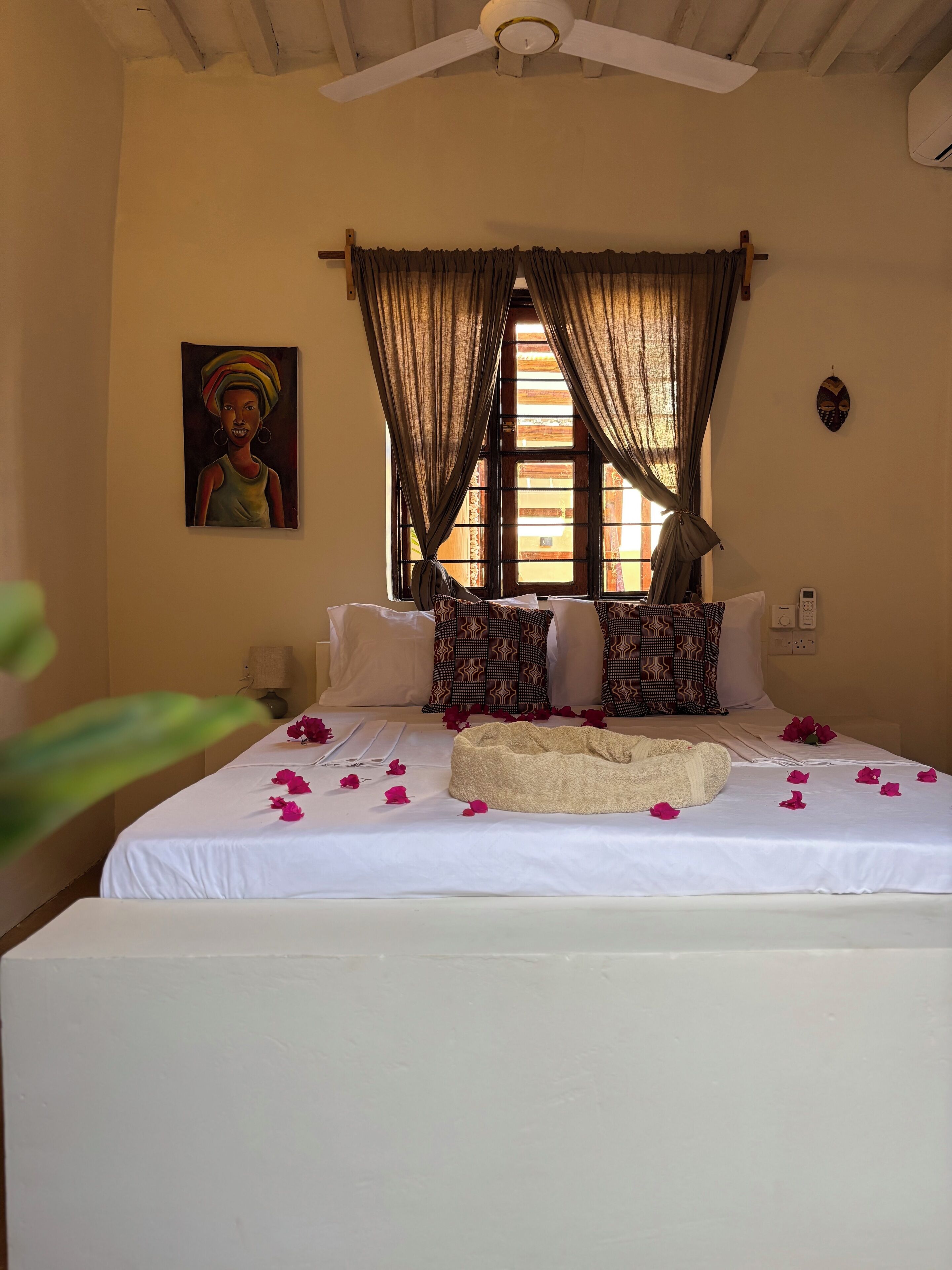 Doppelzimmer | Kostenlose Babybetten, kostenloses WLAN, Bettwäsche