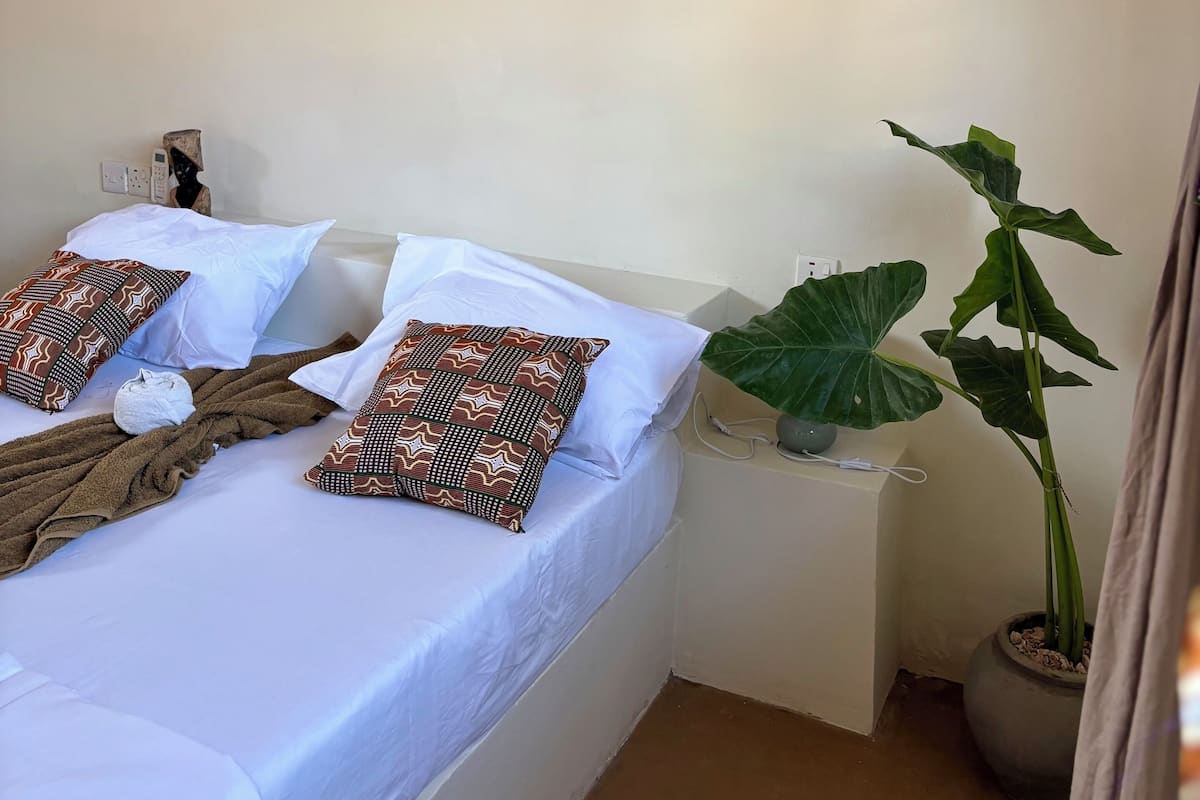 Quarto casal | Berços grátis, Wi-Fi de cortesia, roupa de cama