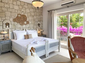 Deluxe Double Room, Balcony, Sea Facing | Beach/ocean view - Cumbalıca Flora  (Cesme)