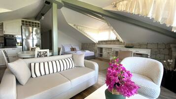 Grand Penthouse, Balcony | Beach/ocean view