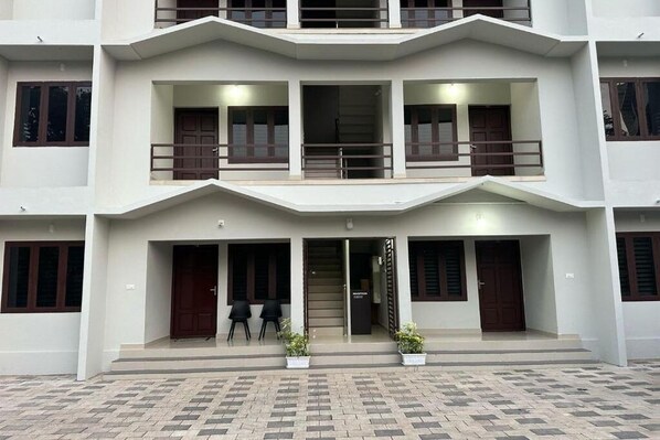 Exterior detail - Easy Nest Residence (Kannur)