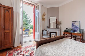 3 chambres, fer et planche à repasser, draps fournis