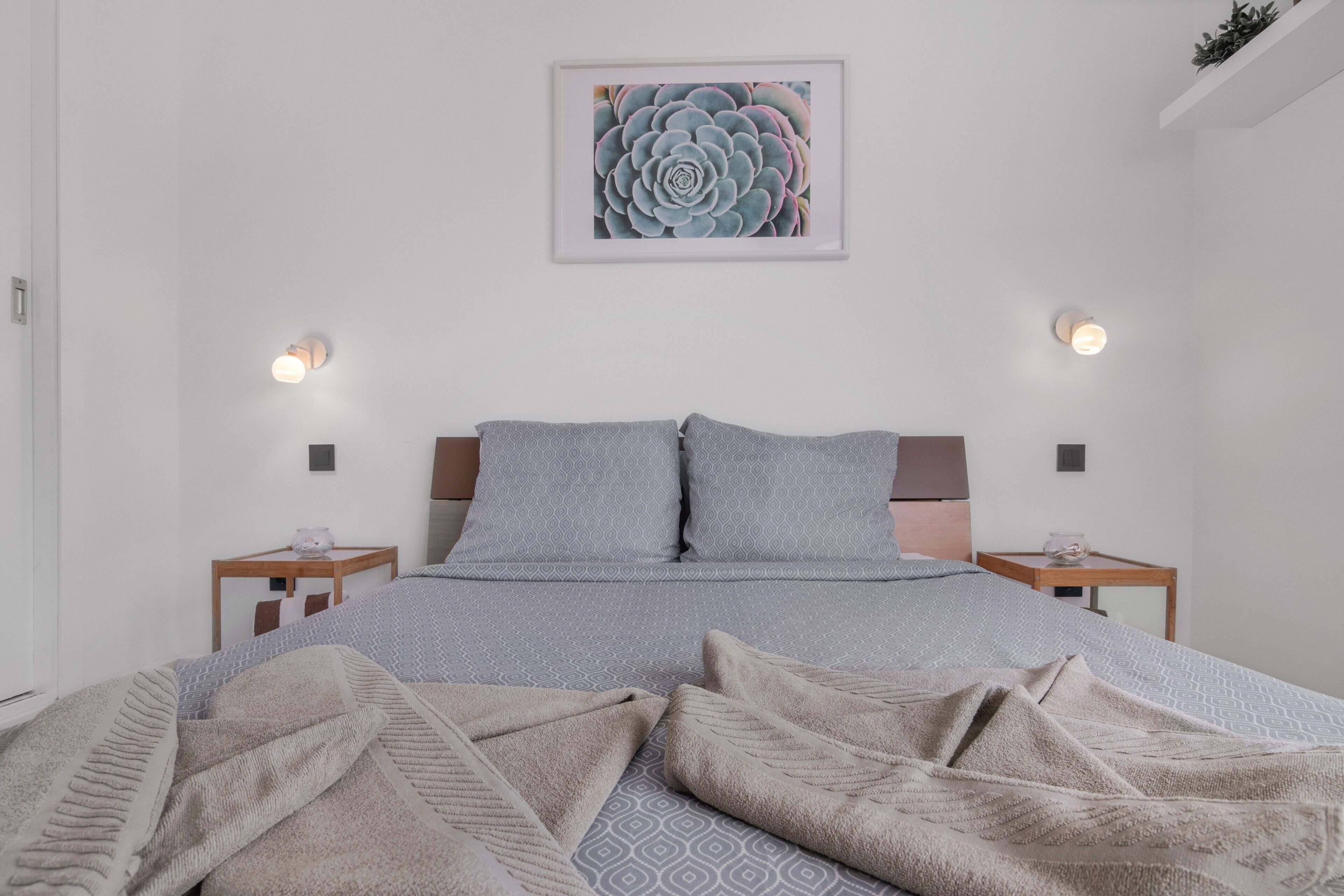 1 slaapkamer, een strijkplank/strijkijzer, gratis wifi, beddengoed