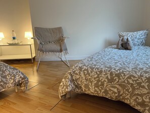 2 bedrooms, WiFi, bed sheets
