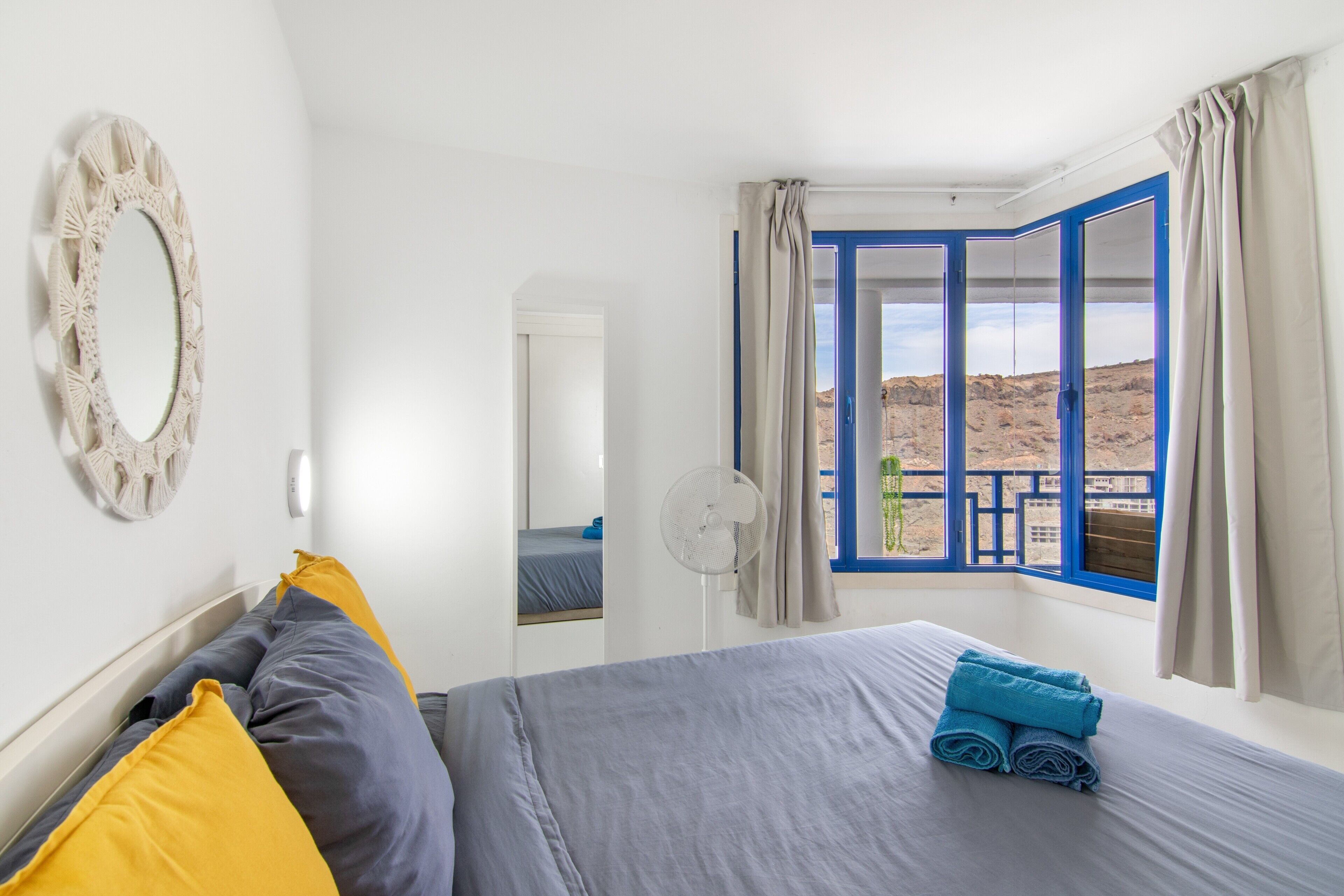 1 chambre, fer et planche à repasser, Wi-Fi gratuit, draps fournis