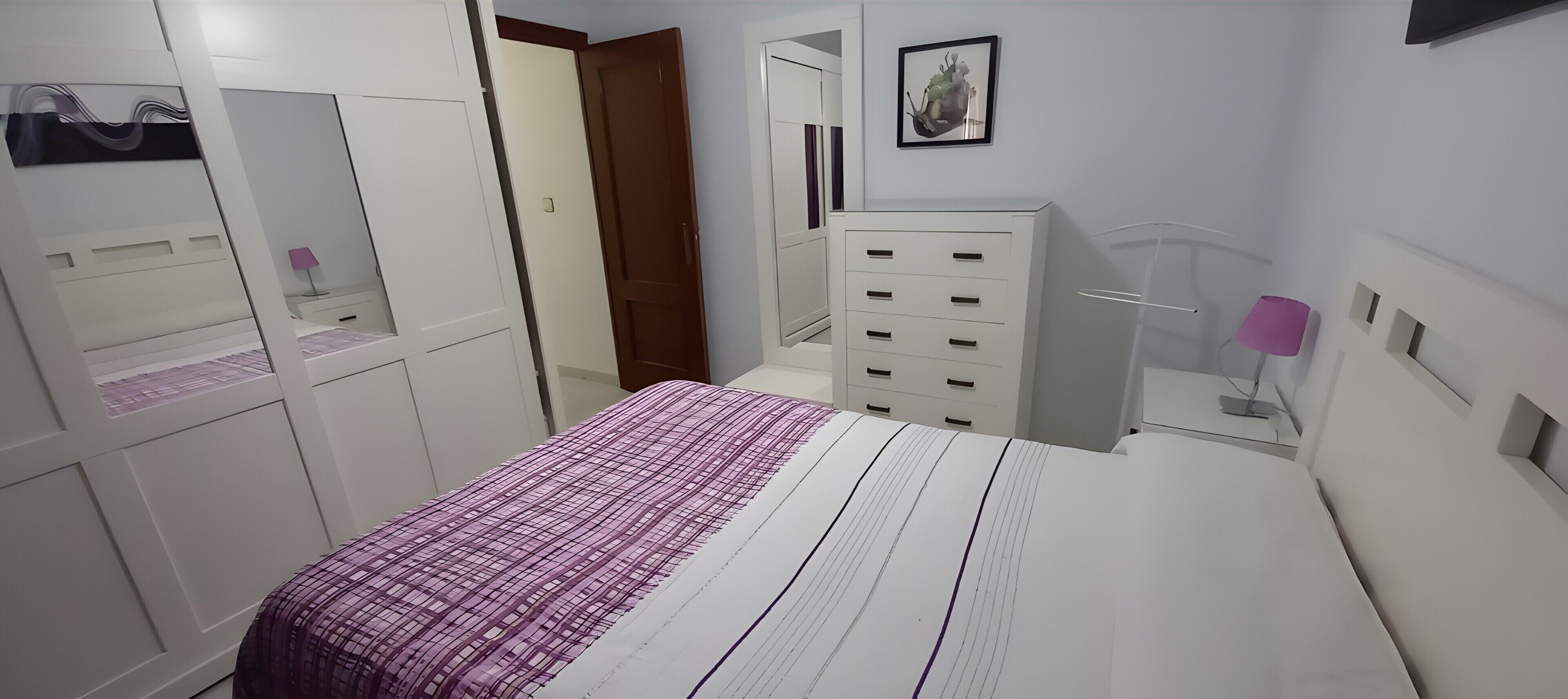 2 camere, ferro/asse da stiro, Wi-Fi gratuito, lenzuola