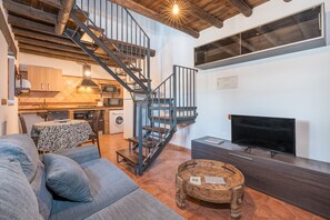 Télévision, cheminée