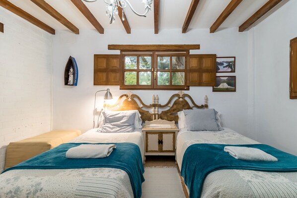 2 soverom, strykejern/-brett, wi-fi (inkludert) og sengetøy