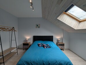1 chambre, accès au Wi-Fi (inclus), literie fournie