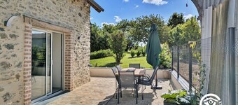 Charming rural gîte for 6, pets allowed, wifi, private parking