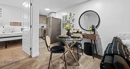 Cozy 2BR Bsmt Suite | Near Commonwealth & Rogers!