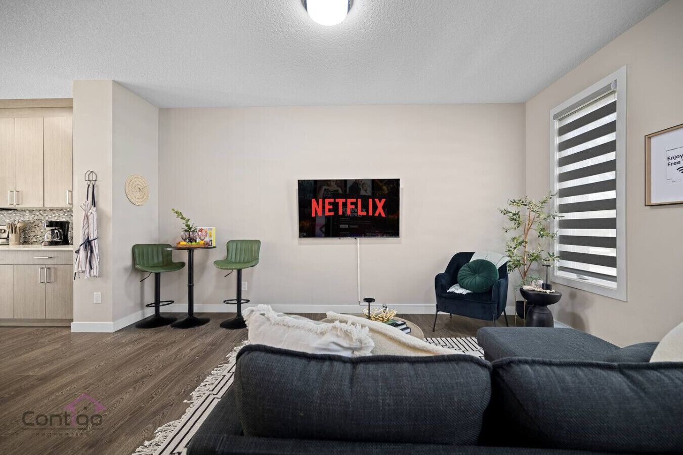 Smart TV, books, offices