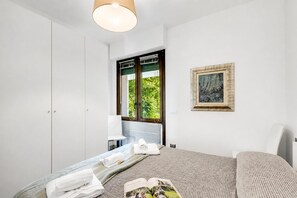 2 bedrooms, WiFi - Aquavista Pool and Lake Maggiore View (Meina)