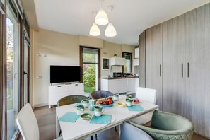 Family Apartment, Multiple Bedrooms, 2 Bathrooms, Mountainside (Aquavista Pool and Lake View) | Dining room - Aquavista Pool and Lake View (Meina)