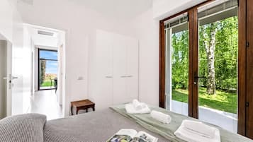Appartamento familiare, 2 camere da letto, 2 bagni (Aquavista Pool and Lake Maggiore View) | 2 camere, Wi-Fi